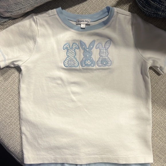 Magnolia Baby boys size 4 bunny outfit - Picture 2 of 3